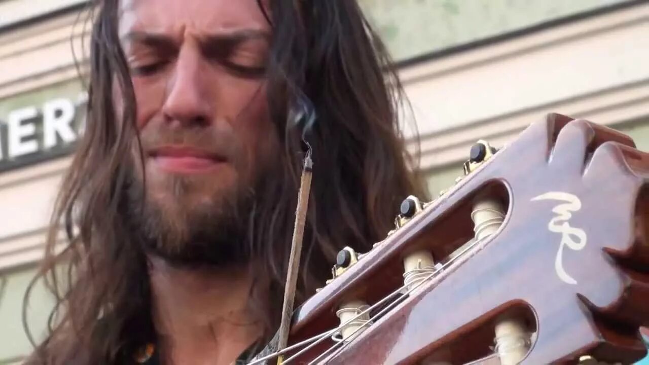 Эстас тонне. Гитарист тони эстас. Эстас тонне с гитарой. Гитарист estas tonne. Эстас тонне 2022.