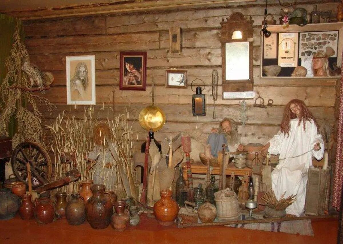 Углич музей бабы яги. Музей нечистой силы в угличе. Углич музей бабы яги. Музей мифов и суеверий русского народа углич. Музей мифов.