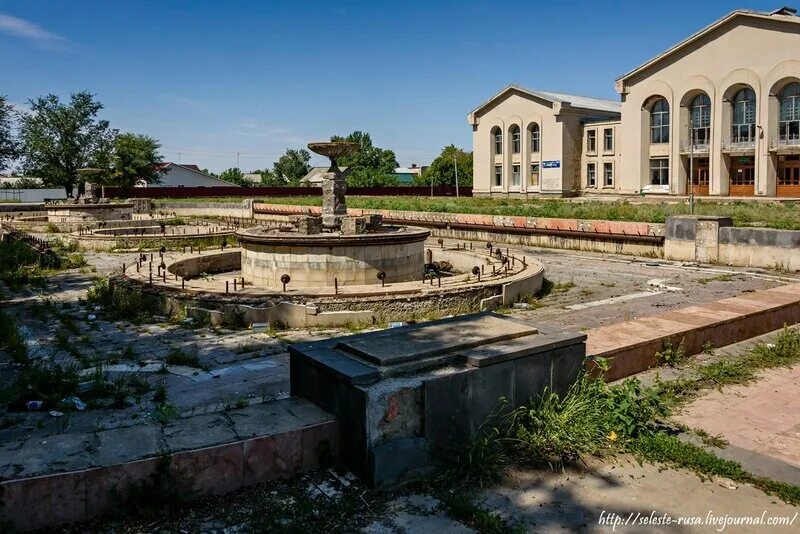 Погода в самарской обл августовка большечерниговский. Августовка Самара. Августовка фонтан. Августовка Самарская область село фонтан. Фонтан в селе Августовка.