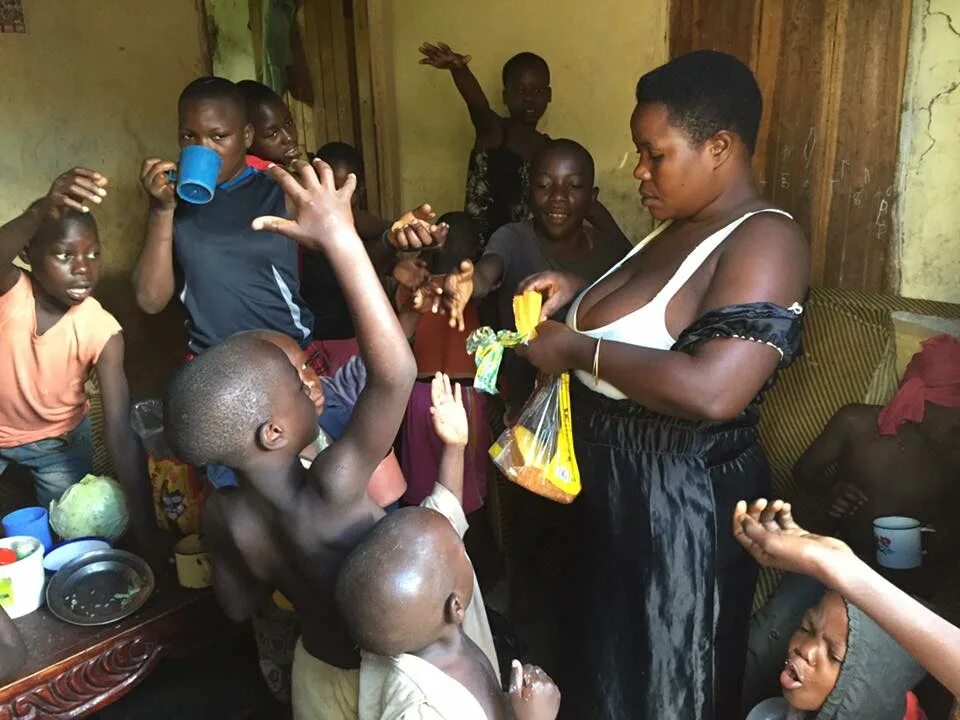 Матери 36 лет. Мариам Набатанзи из Уганды. Мариам 44 ребенка из Уганды.