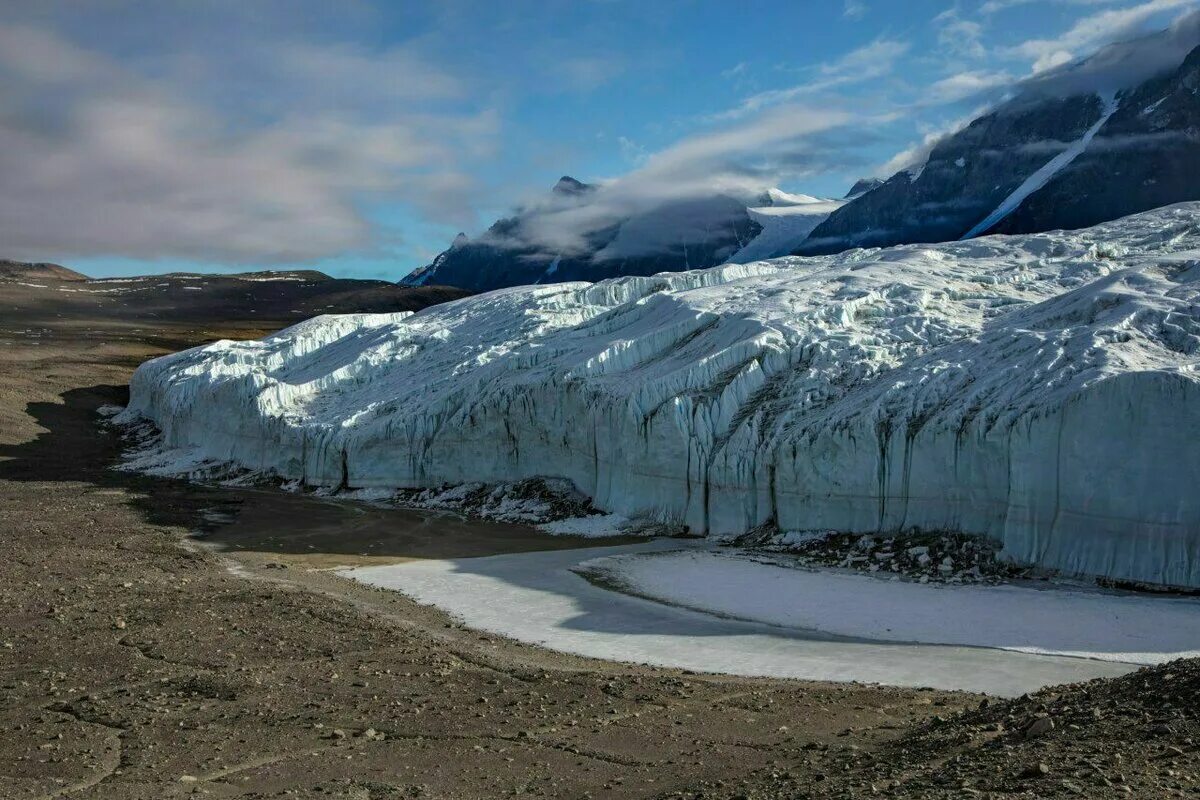 Самая сухая территория земли