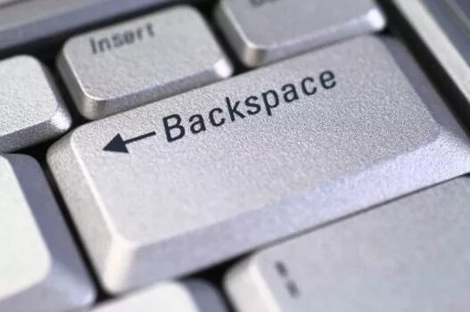 Компьютер backspace. Бекспейс на клавиатуре. Кнопка Backspace. Клавиша Backspace на клавиатуре. Кнопка бэкспейс на клаве.