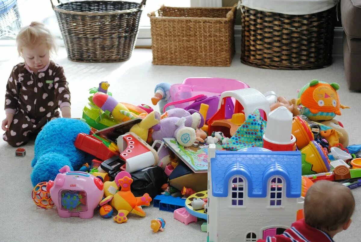 Детские игрушки. Разные игрушки для детей. Много игрушек для детей. Игрушки для детского сада.