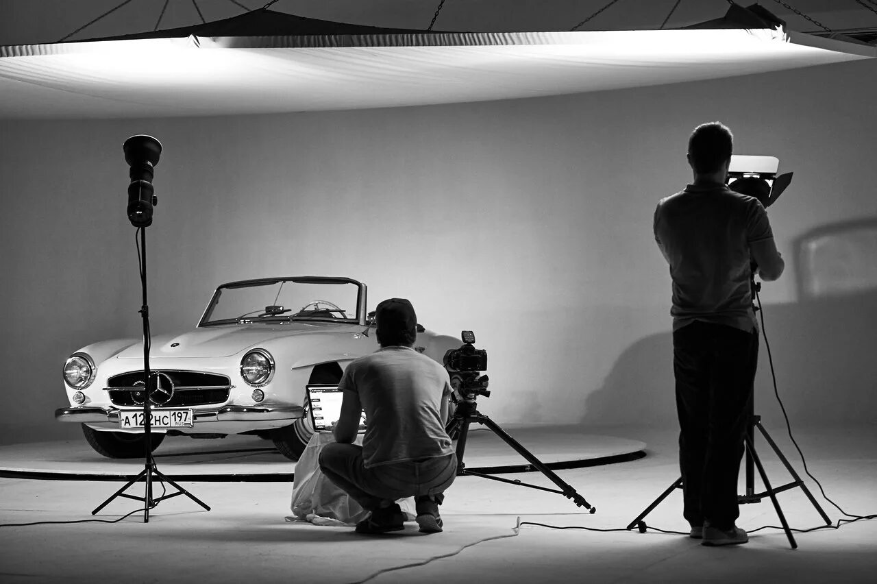 Pm studio. Президент студия. Pm studio. Студия для съемки авто. Pm studio фото.