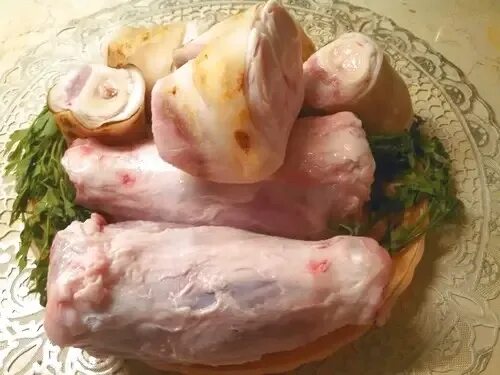 Холодец из индейки с желатином. Холодец. Холодец из индейки. Холодец текстура. Холодец свинина индейка.