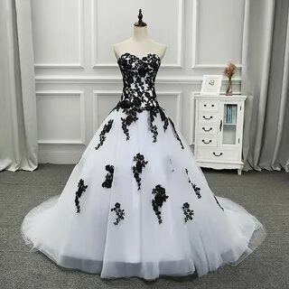 Бело черное платье пышное