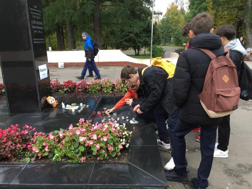 Памятник жертвам в Йошкар-Оле. Мемориал погибшим детям. Теракт в йошкар оле