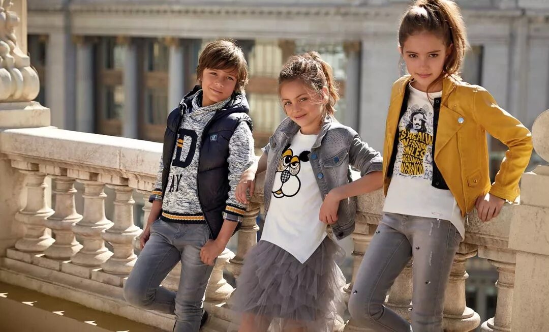 Даня и кристи сейчас. Одежда для подростков. Стильная одежда для детей. Что сейчас нравится девочкам. Что нравится мальчикам в девочках.