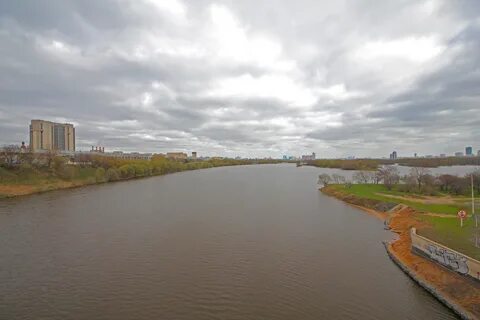 Река в москве л