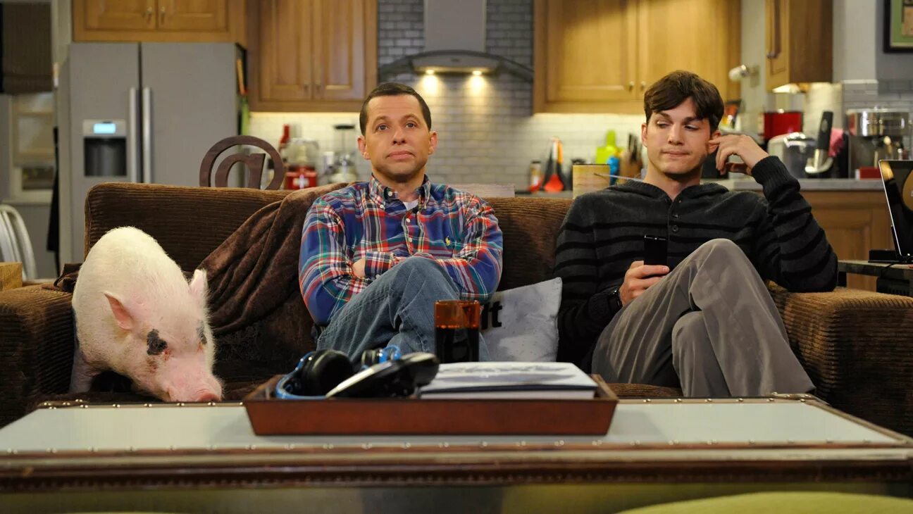Two and half man watch. Two and a half men. джон крайер. шон пенн два с половиной человека.