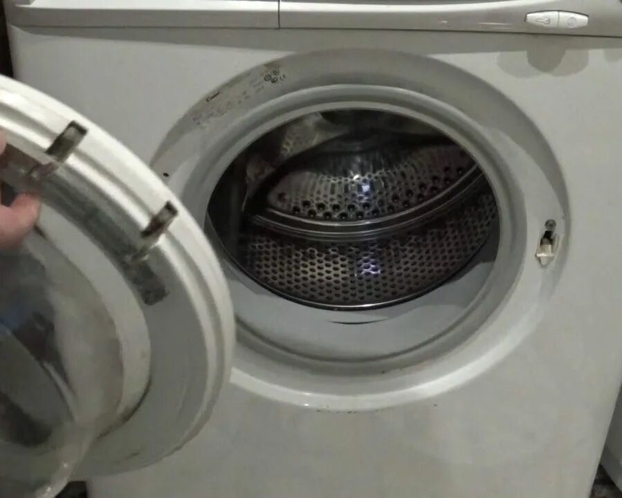 Ручка люка indesit w105tx. Washing machine repair. Как разобрать дверцу стиральной машины. Как разобрать дверцу стиральной машины. Indesit w105tx.