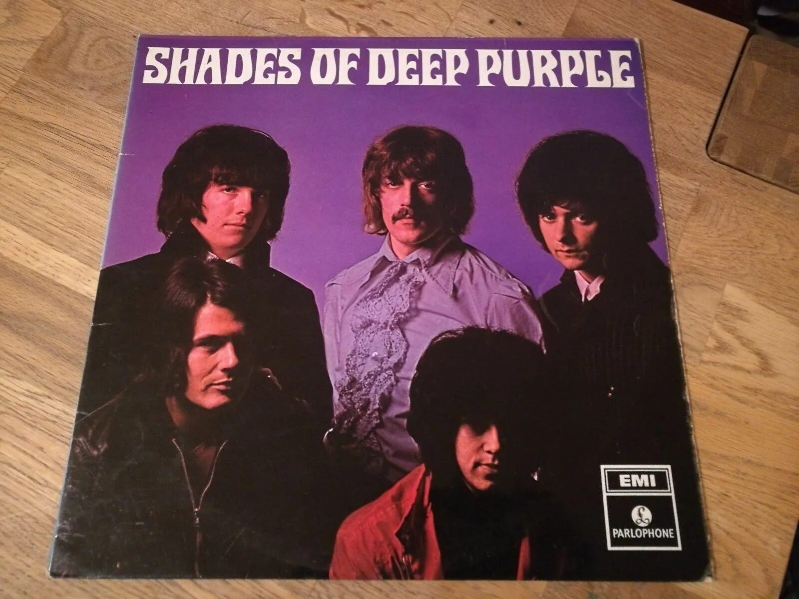 Дип перпл отзывы. Deep Purple Shades of Deep Purple 1968. Deep Purple Shades of Deep Purple Cover. Deep Purple Shades of Deep Purple 1968 обложка. Shades of Deep Purple LP.