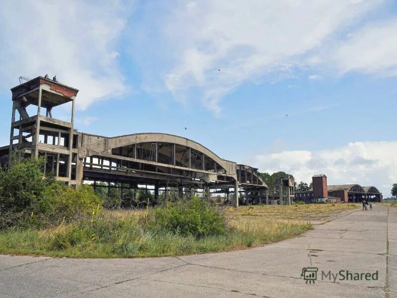 балтийская коса аэропорт нойтиф. немецкий аэродром нойтиф на балтийской косе. аэродром нойтиф балтийская коса. аэродром нойтиф балтийская коса. балтийская коса заброшенный аэродром.