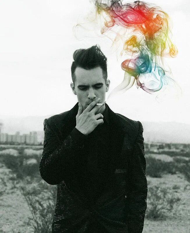 Too live. Panic at the Disco too weird to Live, too rare to die. Panic at the Disco альбомы to weird to Live too rare to die. Panic at the Disco виниловая too weird to Live too. Panic at the Disco too weird to Live, too rare to die album Cover.