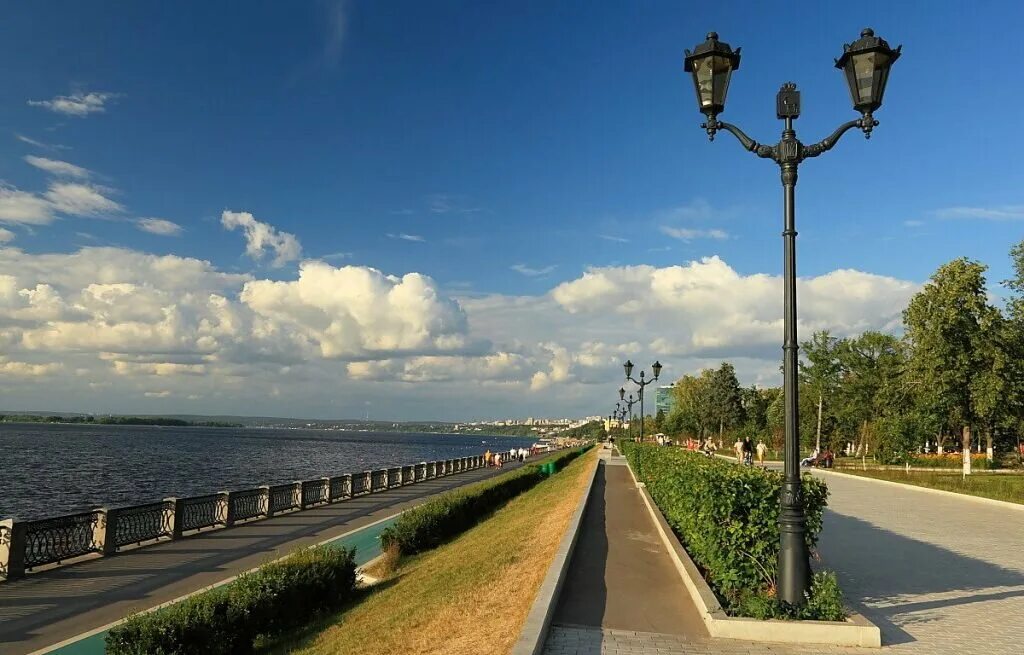 Нижний новгород набережная верхневолжская набережная. Крымская набережная в москве метро. Набережная москвы реки смотровая площадка. Центральная набережная москва. Патриарший мост якиманская набережная.