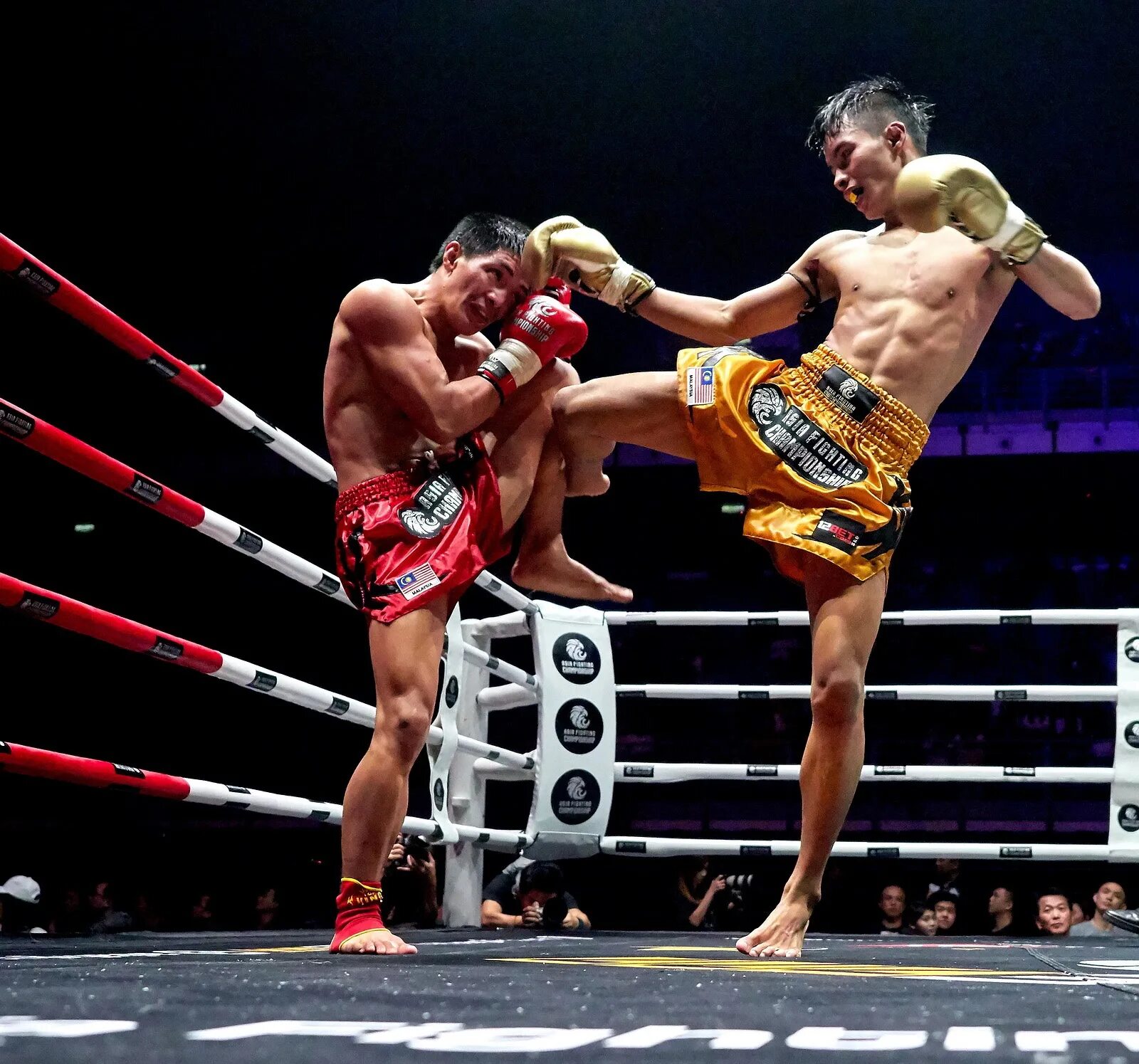 Тайский боксер буакав. Муай киеу. Таиландский бокс (муай тай). Лучший муай тай. Лучший муай тай.