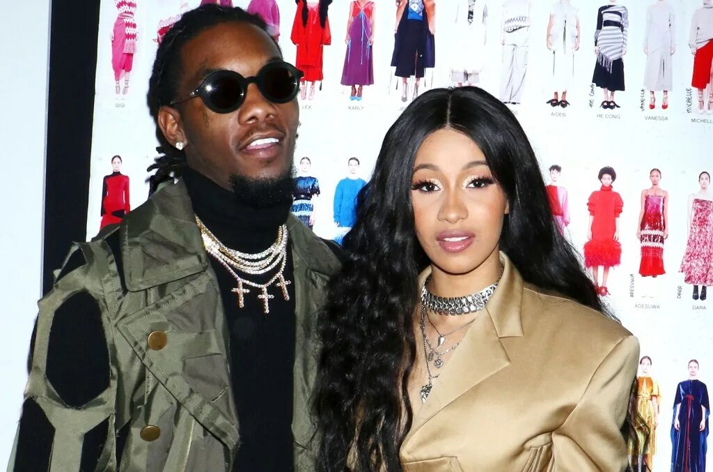 Offset posts. Cardi b offset. offset рэпер и карди.