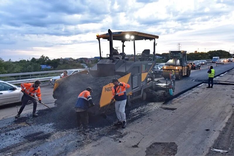Дорожники омск. Как выглядит по дорожник. С. Уборка омск снегопад. Дорожники омска.