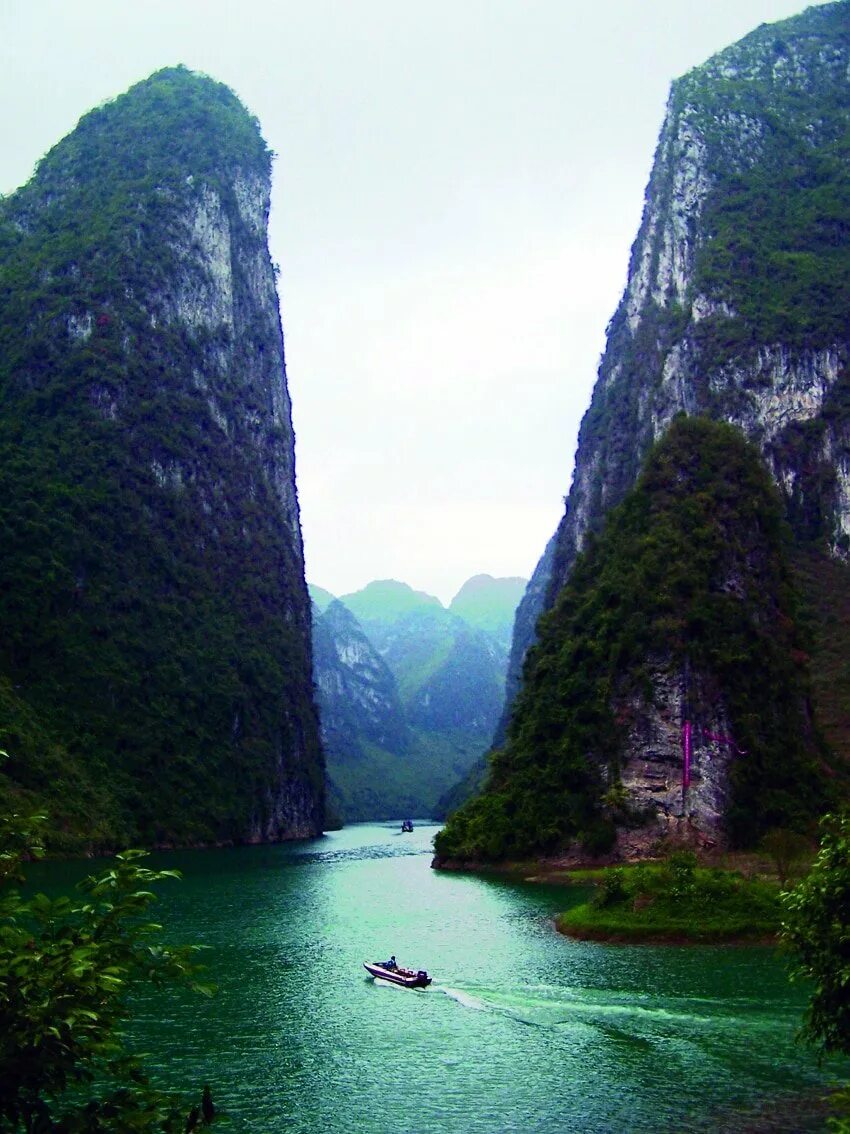 Янцзы голубая река. Долина реки янцзы. Что такое янцзы. Янцзы голубая река. Река янцзы китай.