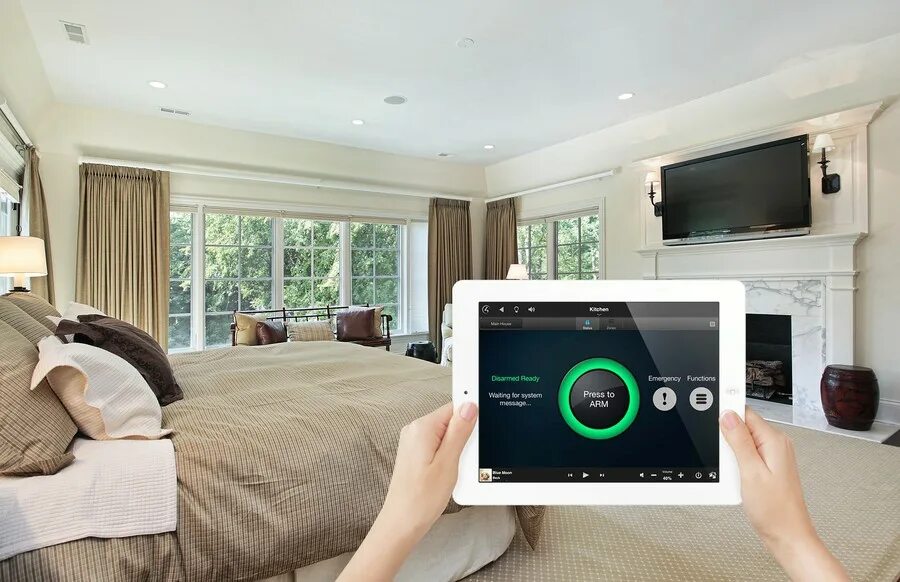 Keep the latest on home security systems. Умный дом внутри. Комната умный дом. Умный дом видеонаблюдение комнаты. Умный дом безопасность.