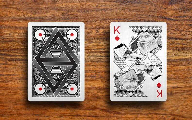 Выберите пару игральных. Колода игральных карт. Дизайнерские колоды карт. Необычные игральные карты. Дизайнерские игральные карты.
