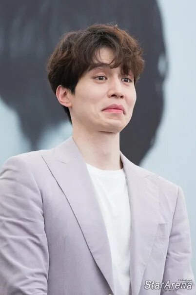 Lee dong wook 2022. Lee dong wook goblin. Ли дон ук 2022. Ли дон ук. Ли ду ук.