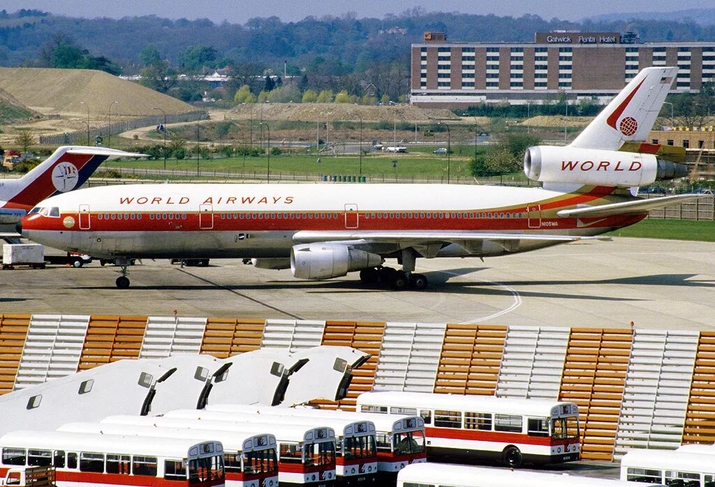 Авиакомпания pan am dc 10. Боинг 747 pan american. Название авиакомпаний. Маленький боинг 740 500. Боинг 747 pan american.
