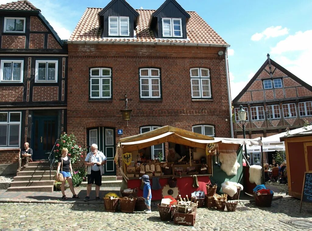 Mölln Германия. Город мёльн. Мёльн город в Германии Уленшпигель. Город Тиль. Легендарный немецкий