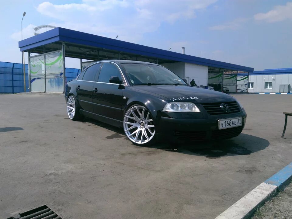 Диск б5. Passat b5 на 17 дисках. volkswagen passat b5 на 17 колесах. vw passat b5 черный r17. passat b5 диски r18.