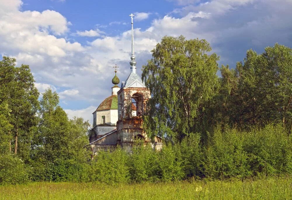 Храм в селе фото деревня, утро, Ленинградская область, церковь, осень, Родионово House styles, Ph