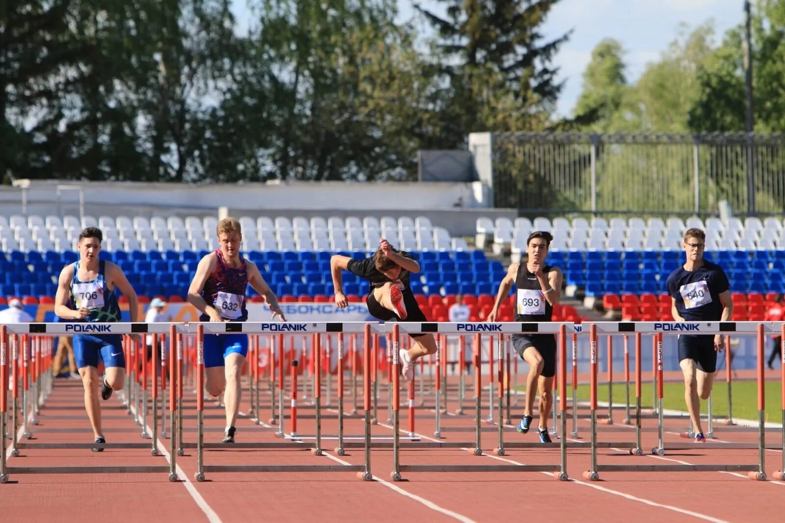 Первенство россии чебоксары. Чемпионат России по легкой атлетике 2022г в Чебоксарах. Чебоксары соревнования по лёгкой атлетике 2022. Лёгкая атлетика Чебоксары. Первый Чемпионат России по легкой атлетике.