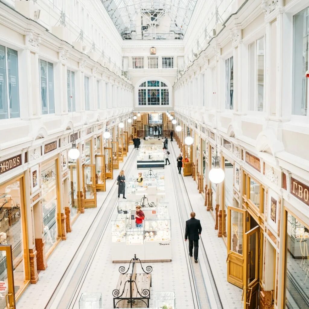 Пассаж работа. Пассаж спб. пассаж санкт-петербург интерьер. мариинский пассаж санкт-петербург.