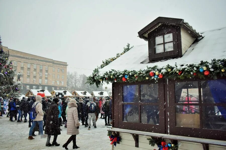 старый новый год орел. орел новогоднее украшение города. ансамбль славица орел фото и видео участников. ярмарка орел ленина. новогодний город орел.