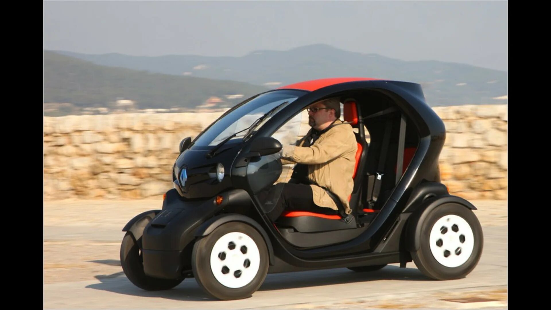 Электрокар Renault Twizy. Renault Twizy 2021. Электрокар Renault Twizy 8kw Cargo. Renault Twizy Sport f1.