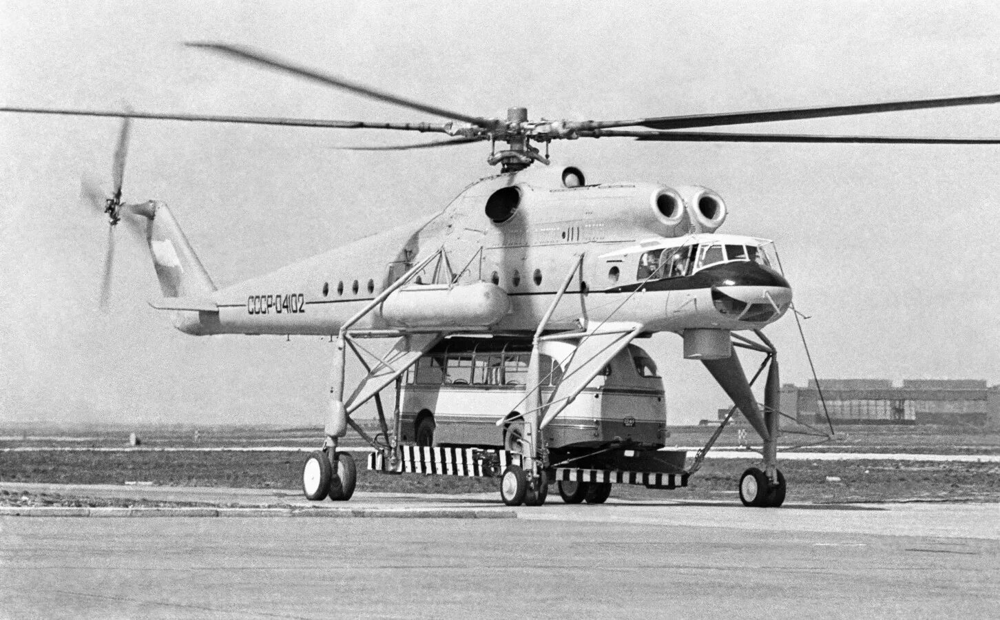Ми 10 вертолет. Вертолет кран ми-10. грузовой вертолет ми 10. транспортный вертолет ми-10к. вертолёт ссср ми 10.
