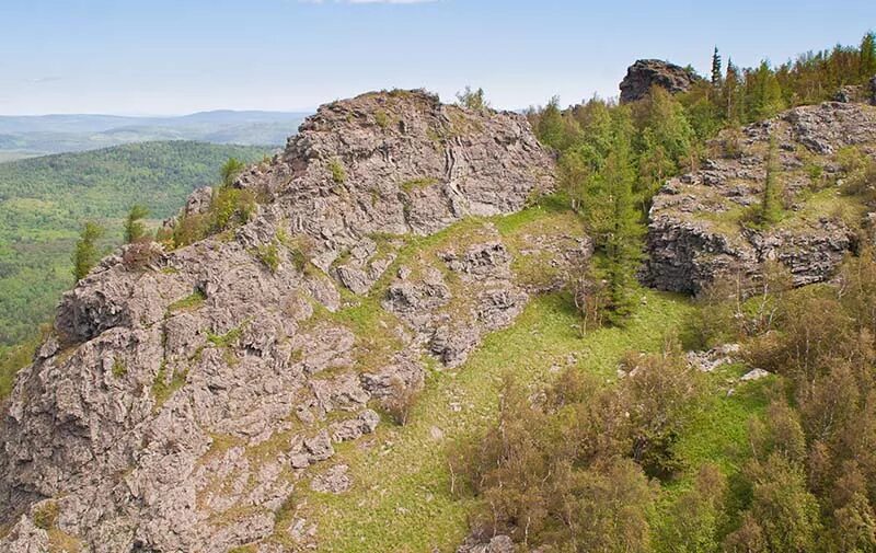 Курташтау белорецк. Гора ауштау башкирия. Курташтау. Курташтау гора башкортостан. Малый курташ белорецк.