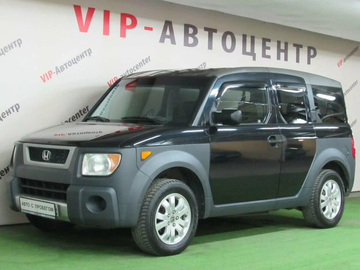 Хонда элемент с пробегом. Honda element 2004. Хонда элемент 2005 года. Хонда элемент 2005 красный. Серебристый Хонда пилот.