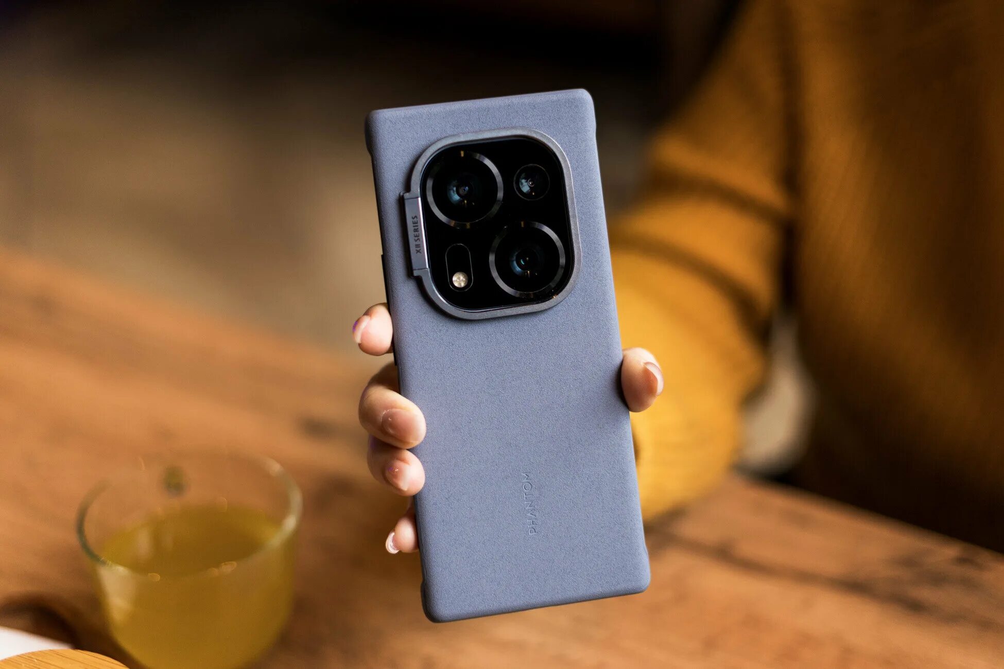 Tecno phantom x2 8 256. Чехол phantom x2. techno phantom x2. смартфон. tecno s?лrk телефон.