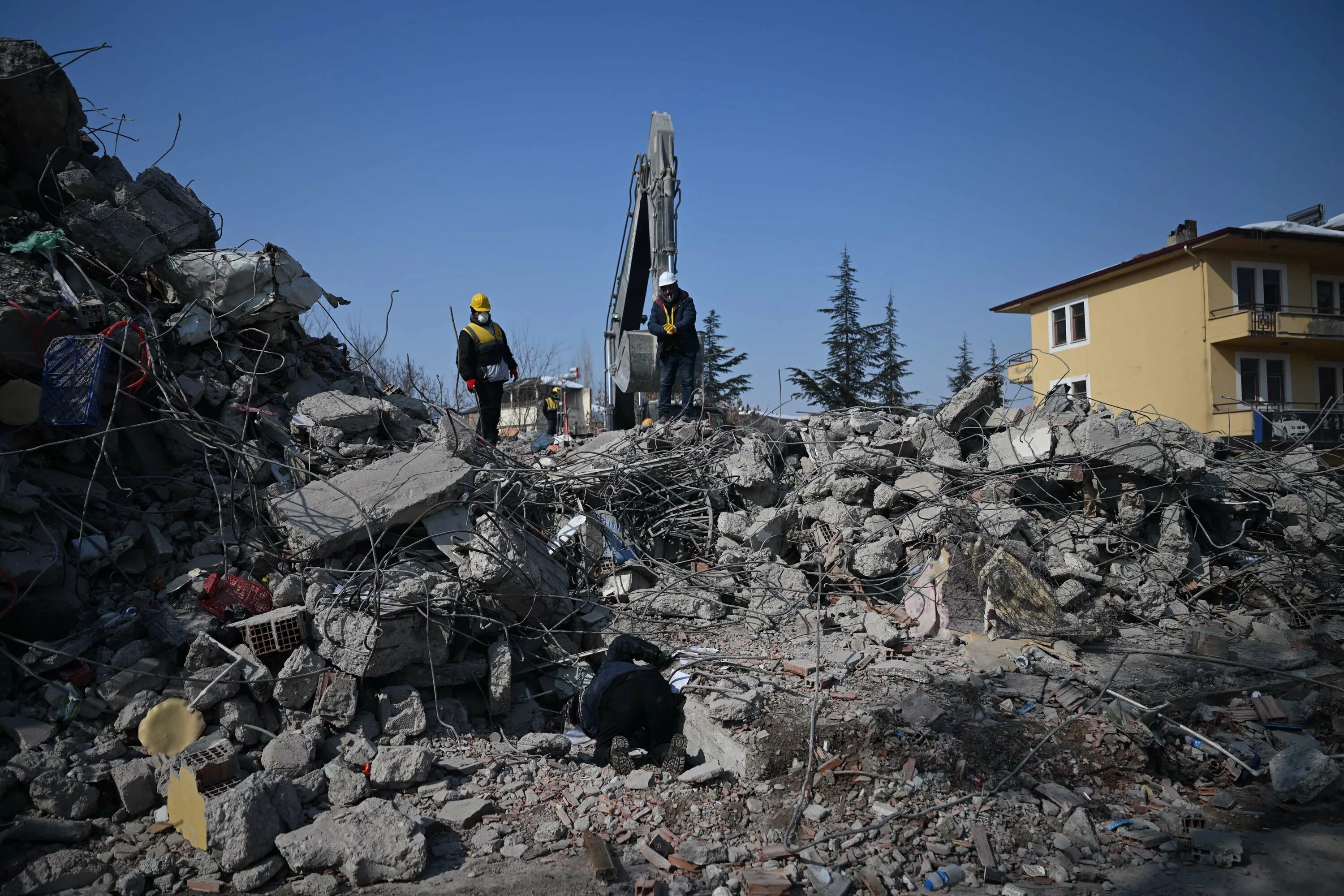 Землетрясение 6 1. Землетрясение в турции февраль 2023. Землетрясение в турции 2022. Землетрясение в турции 2023 года. Землетрясение в турции 2023.