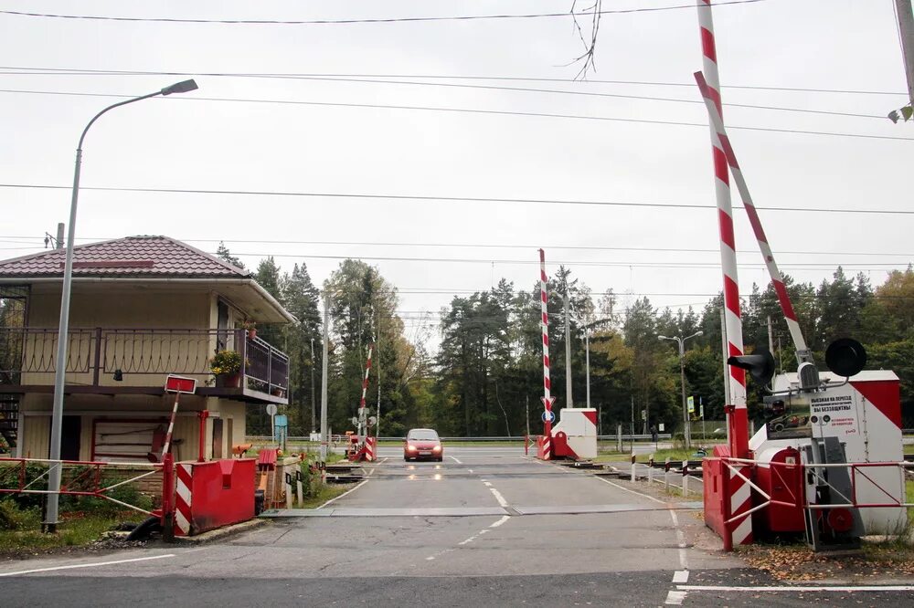 Железнодорожный переезд. Шлагбаум переездной. Шлагбаум Железнодорожный. Железнодорожныепереезд. Жд переезды общего пользования