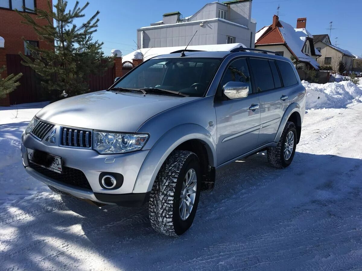 Pajero отзывы владельцев. Pajero Sport 2. Mitsubishi Pajero Sport (2g). Pajero Sport 2014. Мицубиси Паджеро спорт 2,5.