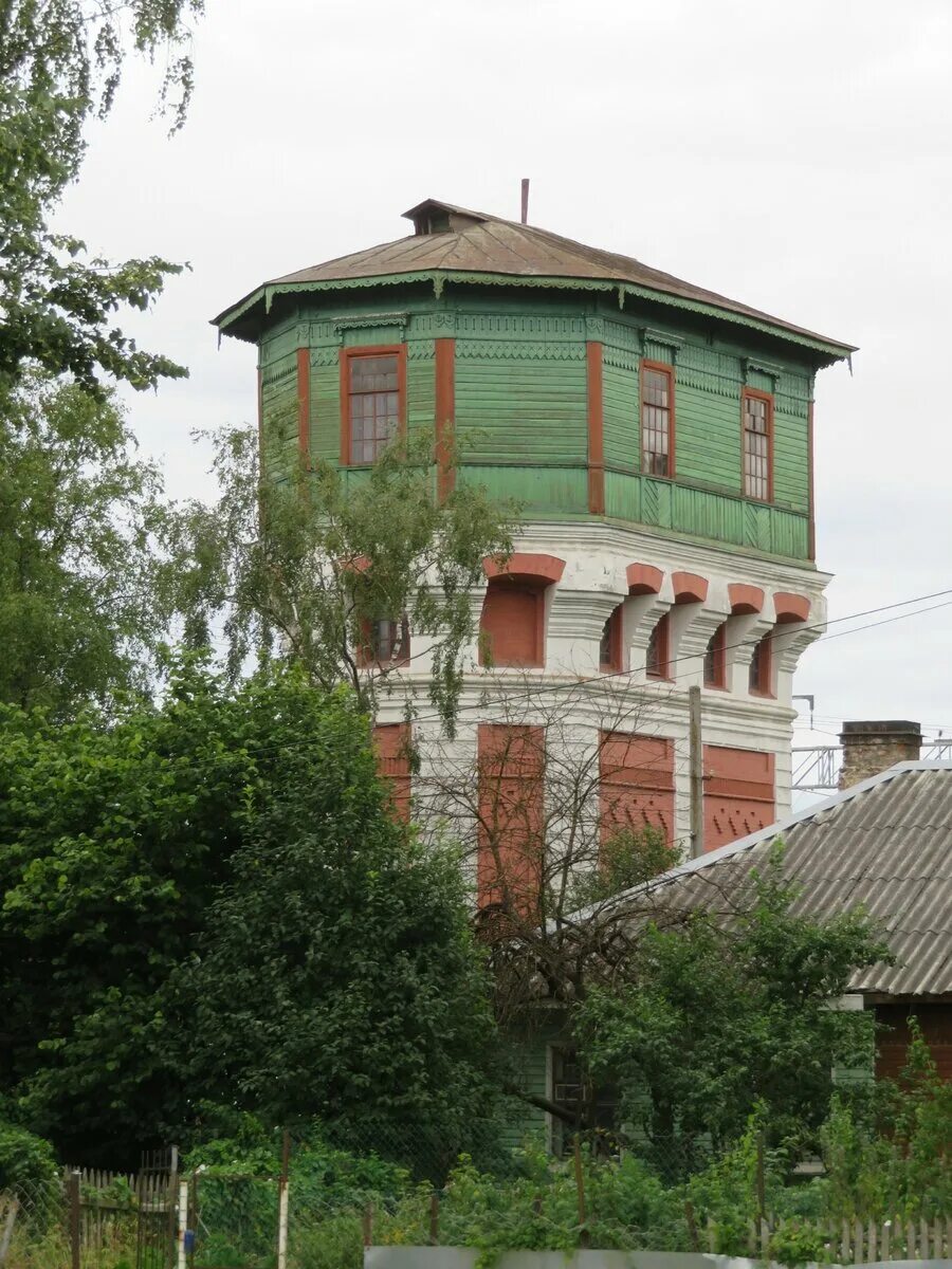 Старая водонапорная башня Волосово. Волосово Ленинградская область. Волосово башенки. Волосово Ленинградская область достопримечательности. Сайт волосовского районного суда ленинградской области