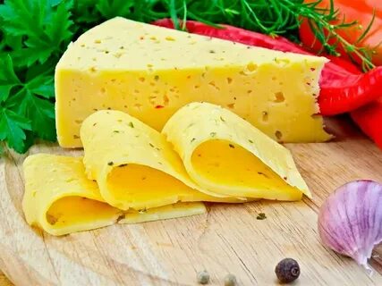 Маринованный острый сыр