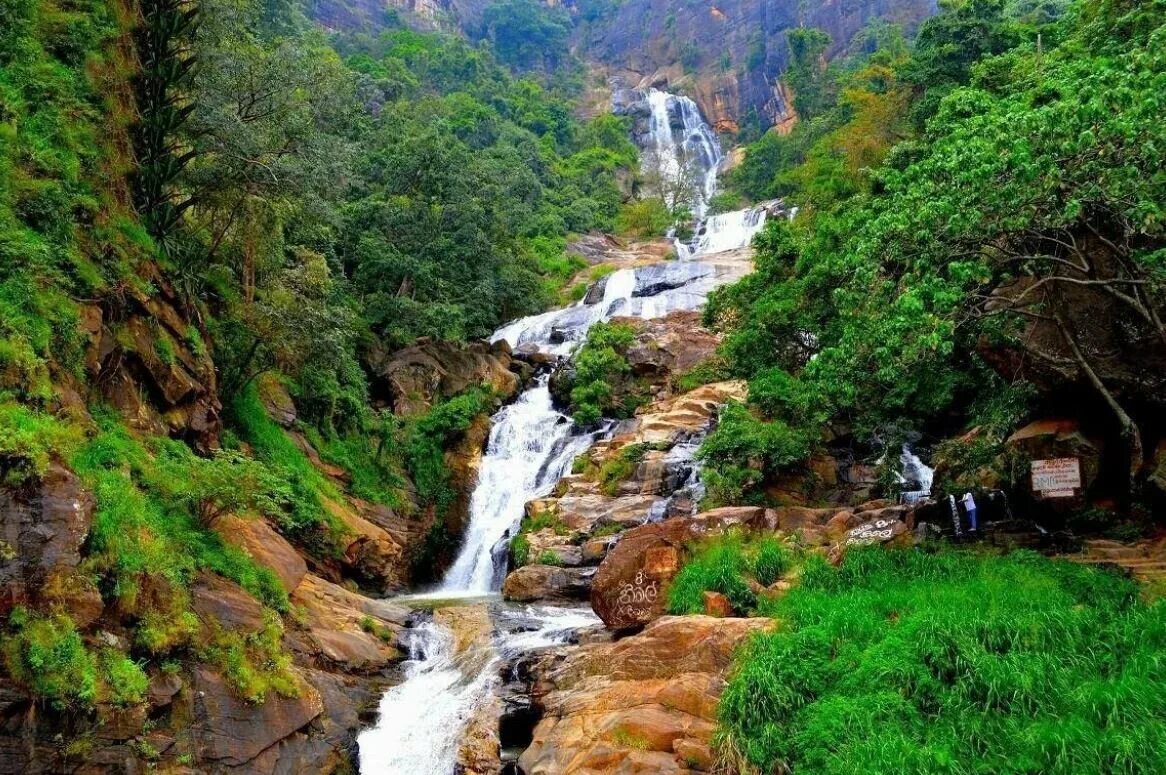 Шри равана. Водопад Равана Шри Ланка. Ramboda Falls водопад Шри Ланка.