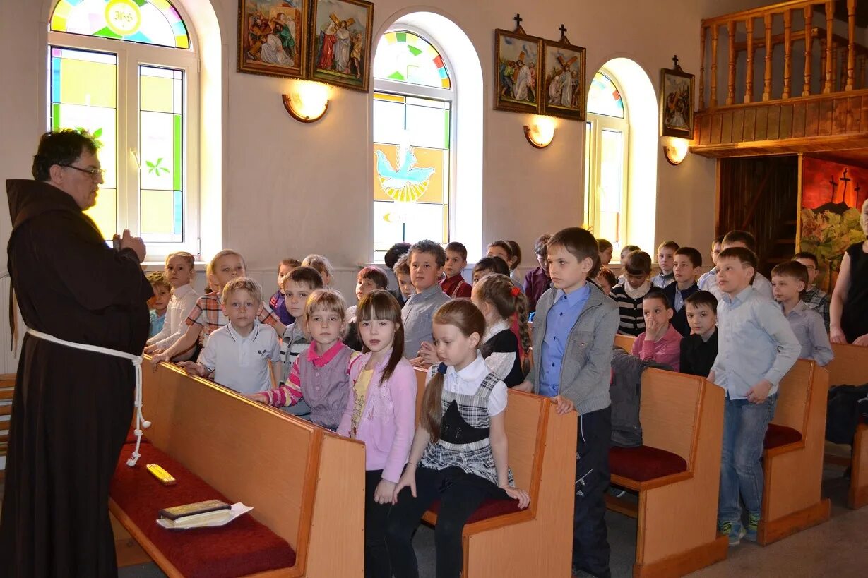 Религиозные школы в англии. Религиозные школы в сша. Католическая школа. Воскресная школа католики. Католическая школа.