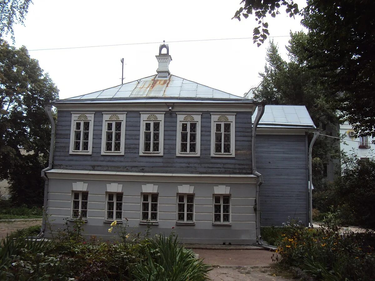 Лев толстой усадьба ясная поляна. Н. Дом николаевичи. Дом где родился лев николаевич толстой. Дом музей а н островского в москве.