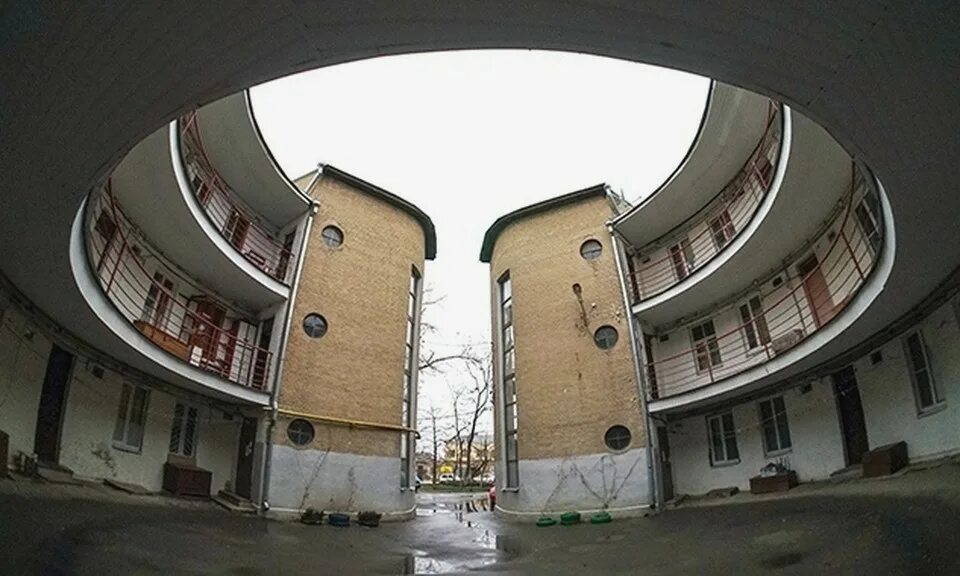 Круглый дом таганрог достопримечательности таганрога. Круглый дом в таганроге планировка. Ул александровская 107 круглый дом. Круглый дом таганрог. Ул александровская 107 круглый дом.