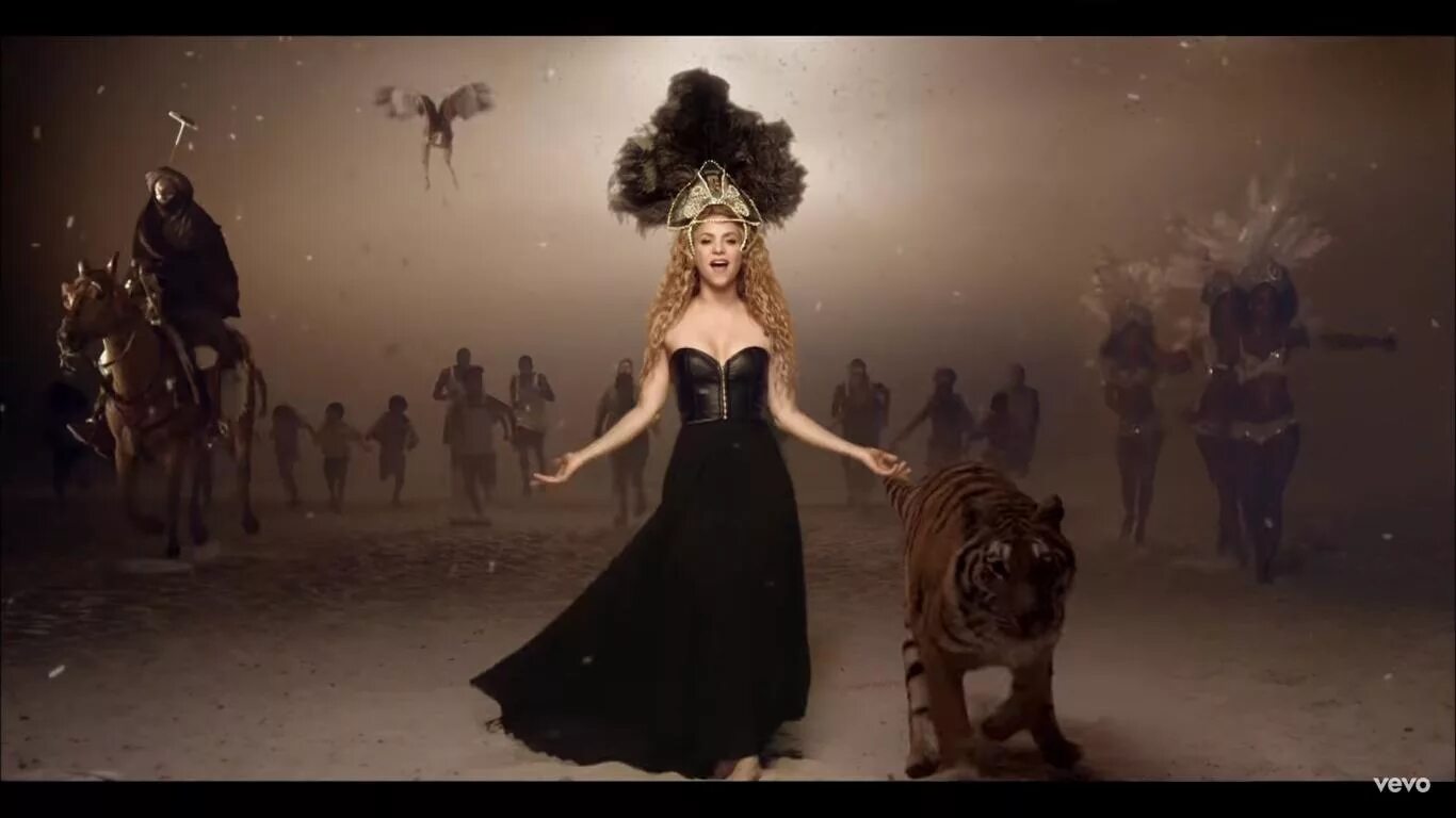 Shakira - la la la (Brazil 2014) ft. Carlinhos Brown. Shakira lalala Brazil. La la la attention