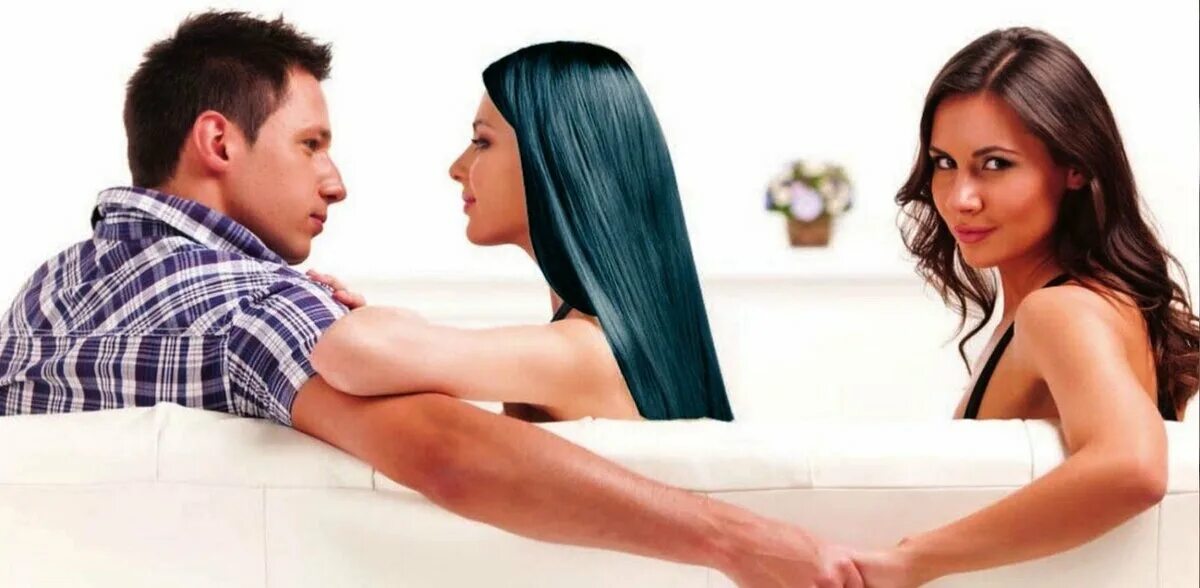 Романтик на восьмое марта. Мужчина поклоняется женщине. Разговор влюбленных. Женщина за мужчиной. Мужчинана клене перед дещинрй.