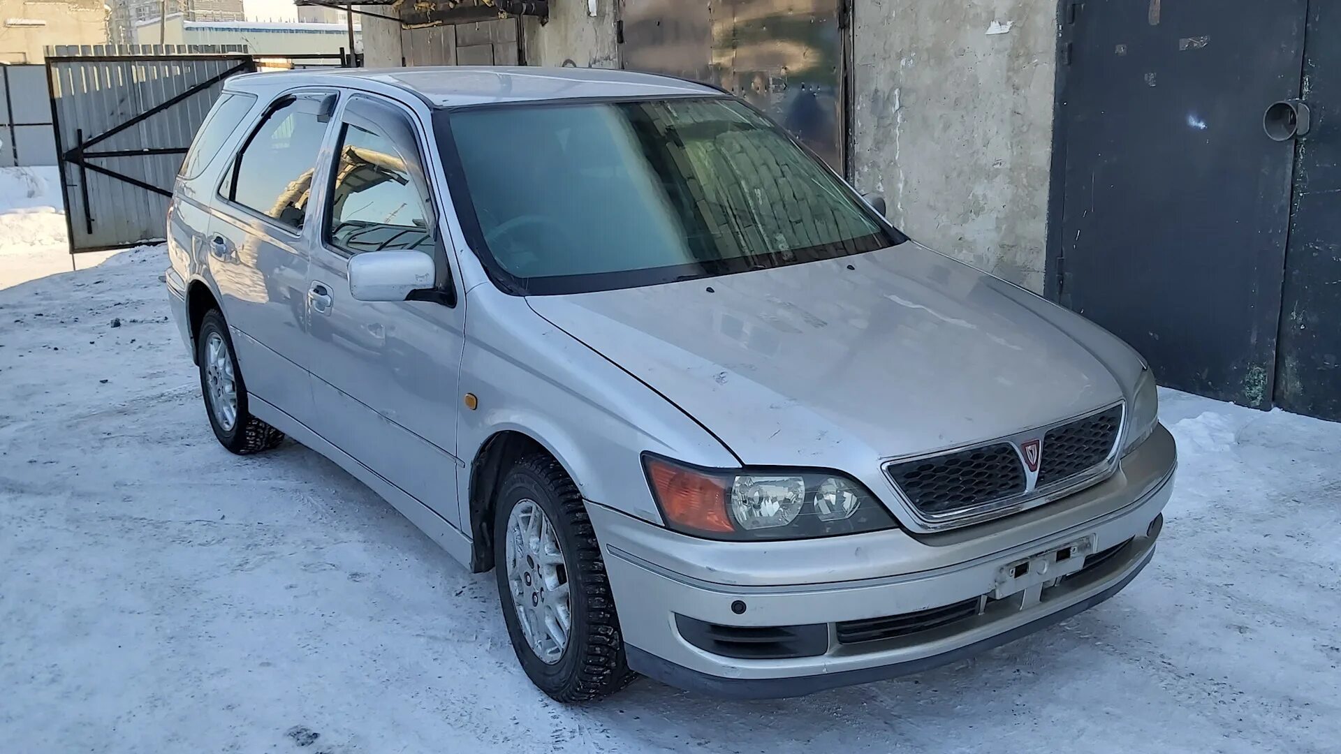 Toyota Vista Ardeo. Тойота Виста 1999 года. Ист Ардео 1999. Виста Ардео серый цвет.